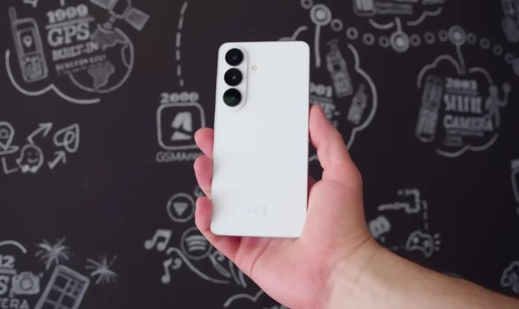 Некоторые функции будут доступны эксклюзивно на Galaxy S26. Изображение: GSMArena Official. Фото.