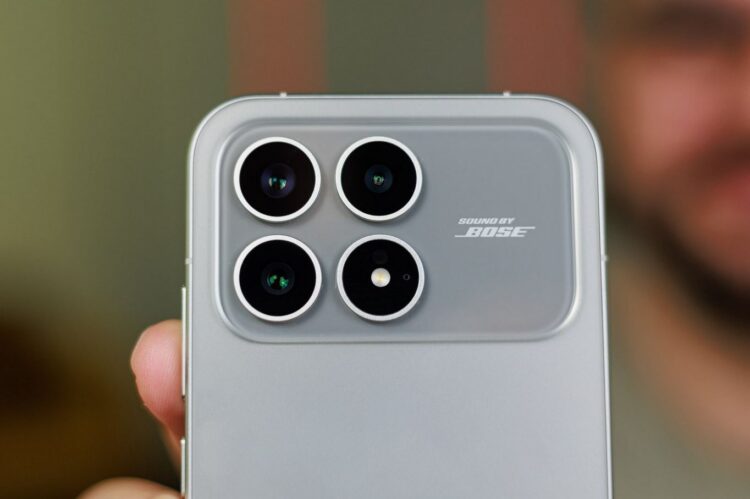 POCO F8 Pro обладает более выдающимися фотовозможностями. Фото.
