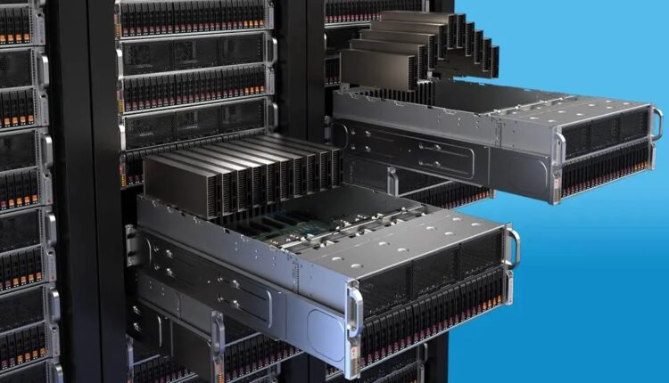 Только в одном сервере может стоять с десяток модулей ОЗУ. Изображение: supermicro.com. Фото.