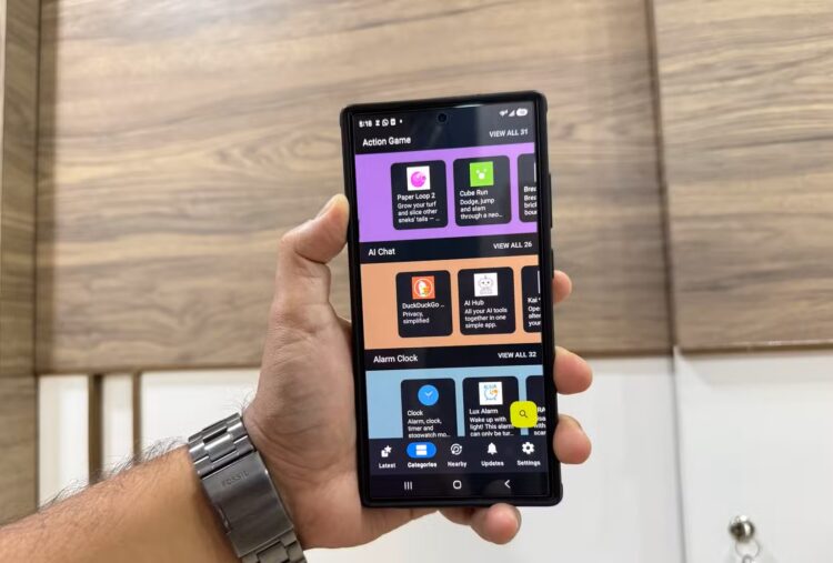 Магазин, откуда можно скачать редкие приложения. Изображение: xda-developers.com. Фото.