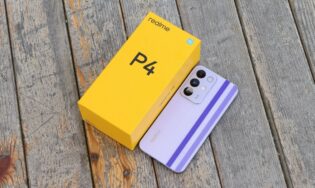 Смартфон еще не вышел, но уже у меня на руках