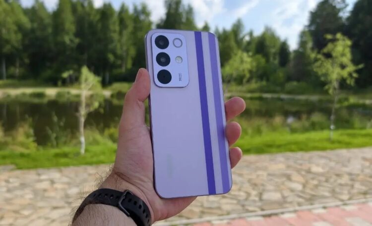 Обзор нового смартфона с большим аккумулятором. Фото.