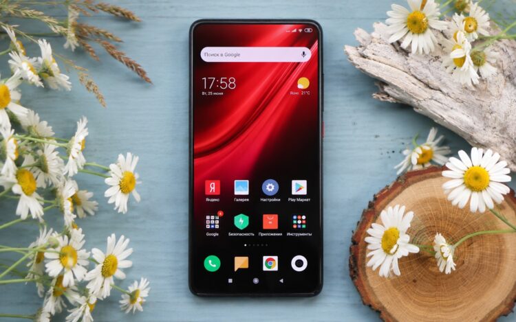 Экран Xiaomi Mi 9T был невероятно чистым. Фото.