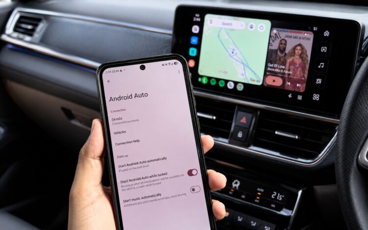 Android Auto позволяет включить автозапуск. Фото.