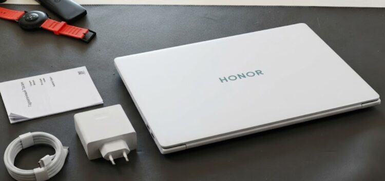 Обзор HONOR MagicBook Pro 14 2026: сенсорный OLED-экран, топовый Intel и автономность на весь день. Фото.