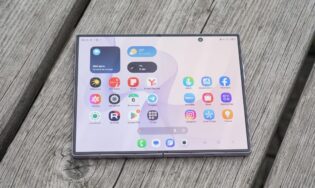 Это Galaxy Z Fold 8 - первый квадратный смартфон на нормальном Андроиде