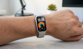 Xiaomi выпустила новый фитнес-браслет для народа