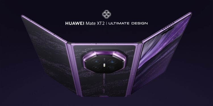 В разложенном виде Mate XT 2 похож на летучую мышь. Изображение: HUAWEI. Фото.