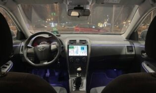 Проекция, CarPlay, подсветка, камера и не только: что я купил в свою машину, которой 14 лет. Фото.
